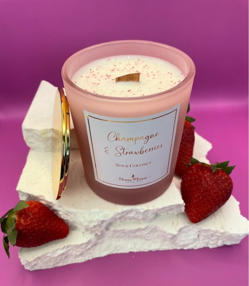 Champagne & Strawberries - Large Soy & Coconut Candle (60 hours burn time - wood wick)