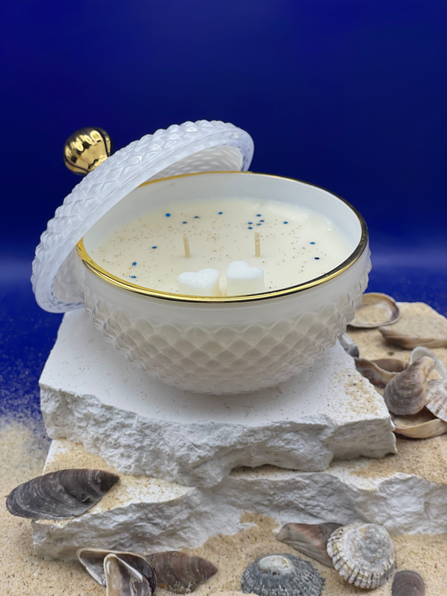 Amalfi Coast - Soy & Coconut Candle (45 hours burn time - cotton wick)