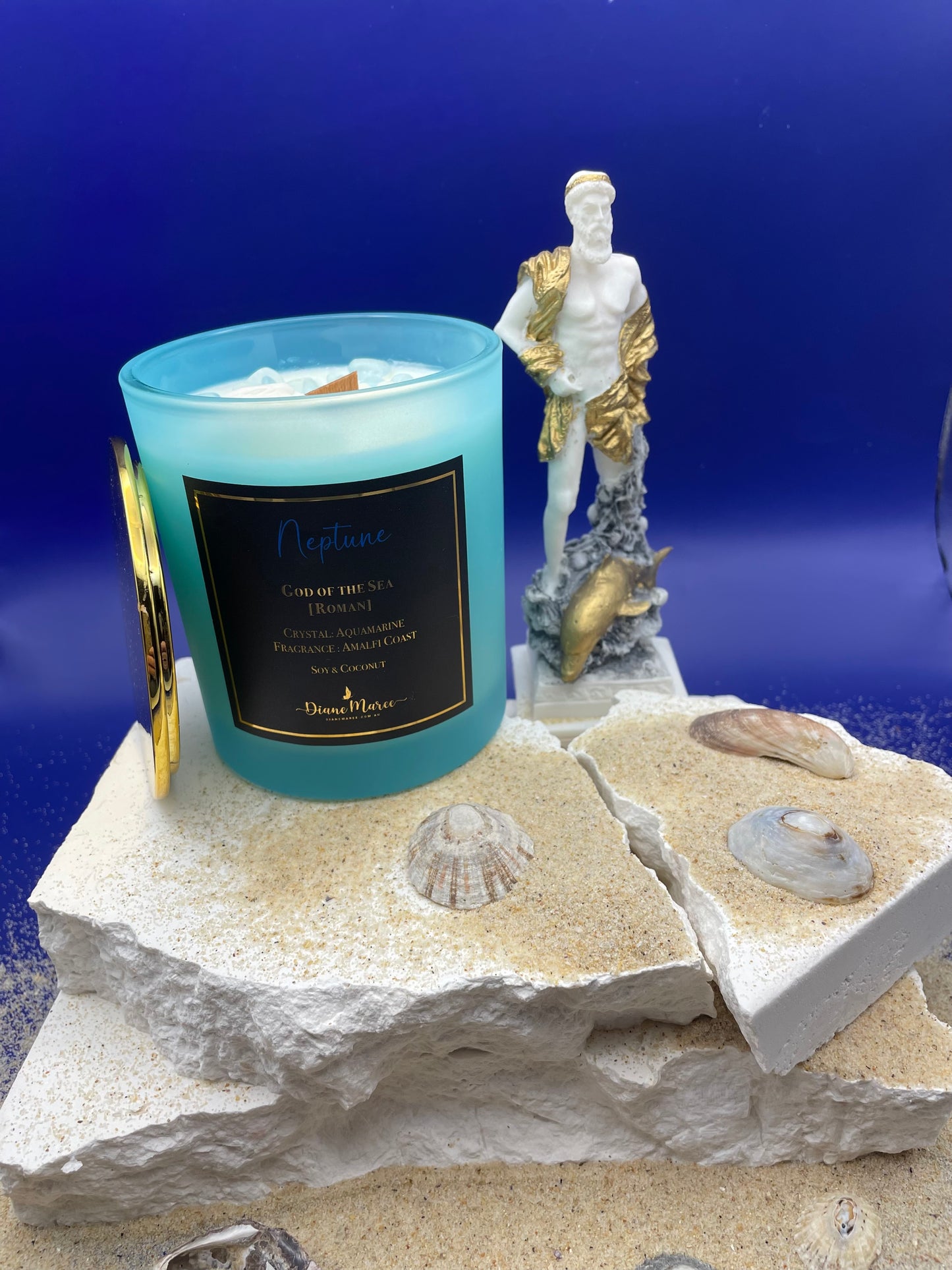 Neptune - God of the Sea [Roman]. Large Soy & Coconut Candle. Fragrance: Amalfi Coast (60 hours burn time - wood wick)