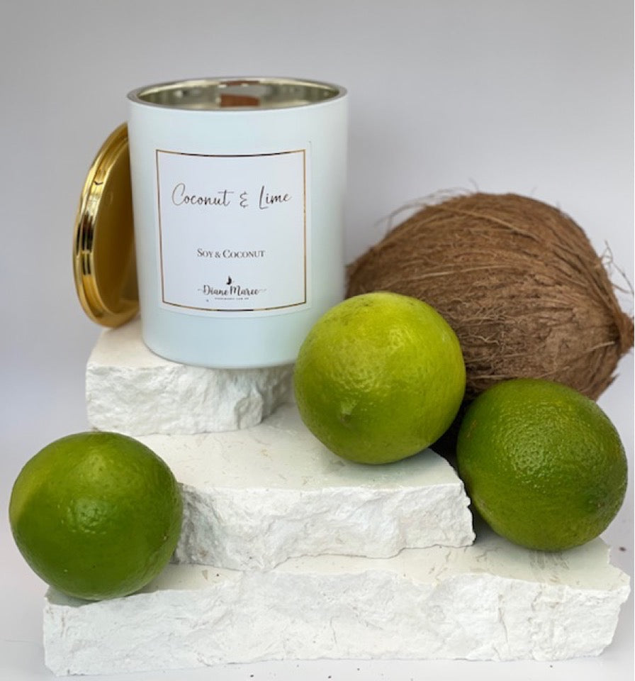 Coconut & Lime - Soy & Coconut Candle (60 hours burn time - wood wick)