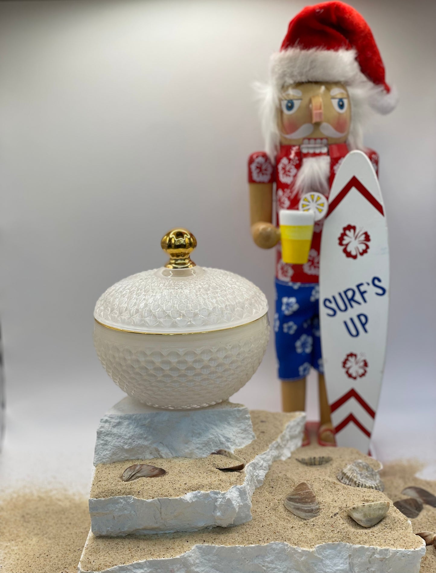 Beachside Christmas - Large Soy & Coconut Candle (45 hours burn time - cotton wick)