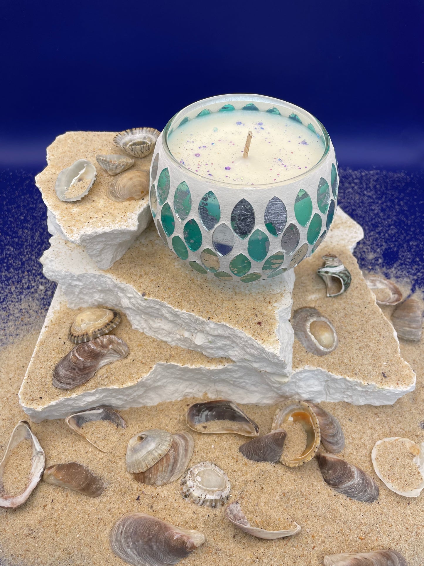 Bondi Beach - Soy & Coconut Candle (45 hours burn time - cotton wick)