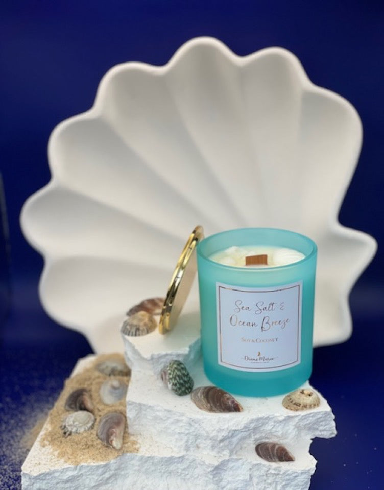 Sea Salt & Ocean Breeze - Large Soy & Coconut Candle (60 hours burn time - wood wick)